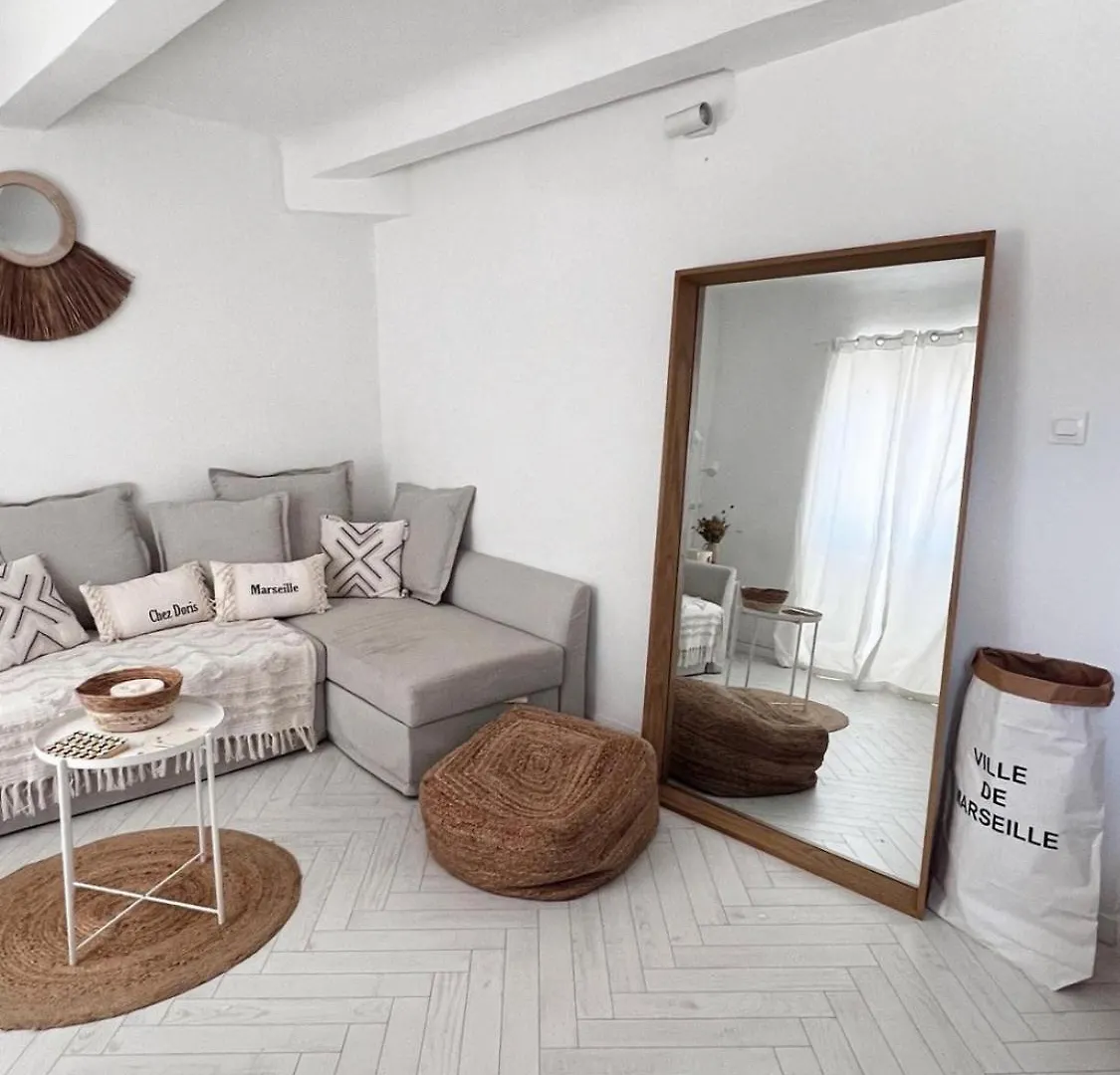 Appartement Petit Nid Douillet Vieux Port 4 Personnes à Marseille