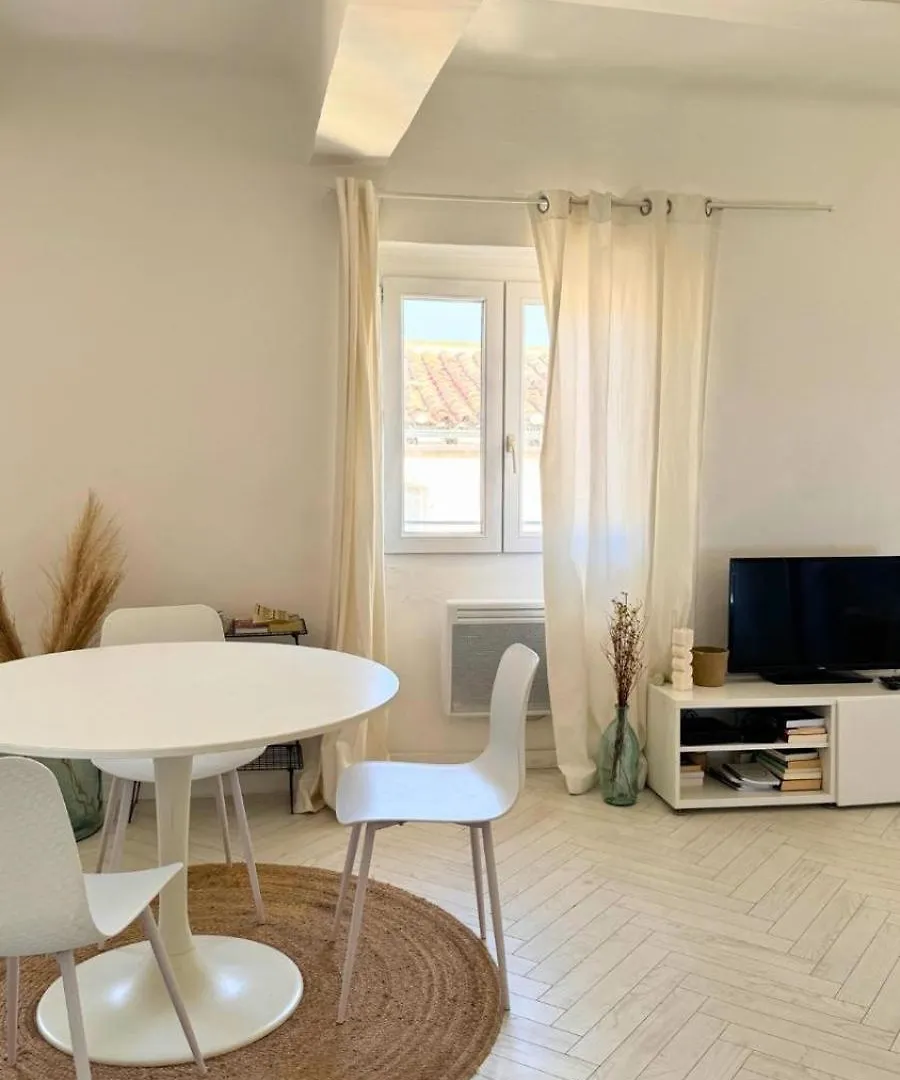 Appartement Petit Nid Douillet Vieux Port 4 Personnes à Marseille