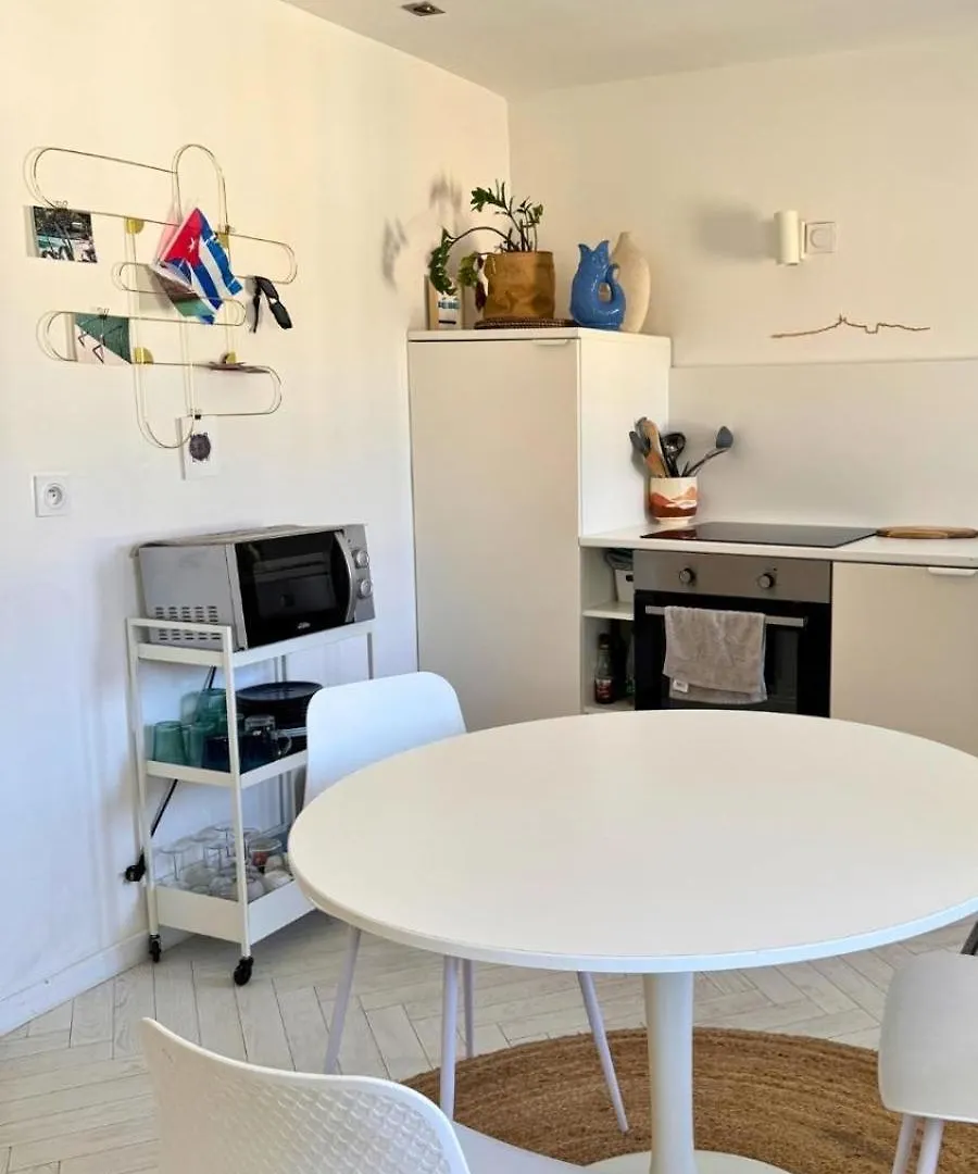 Petit Nid Douillet Vieux Port 4 Personnes Apartment Marseille France